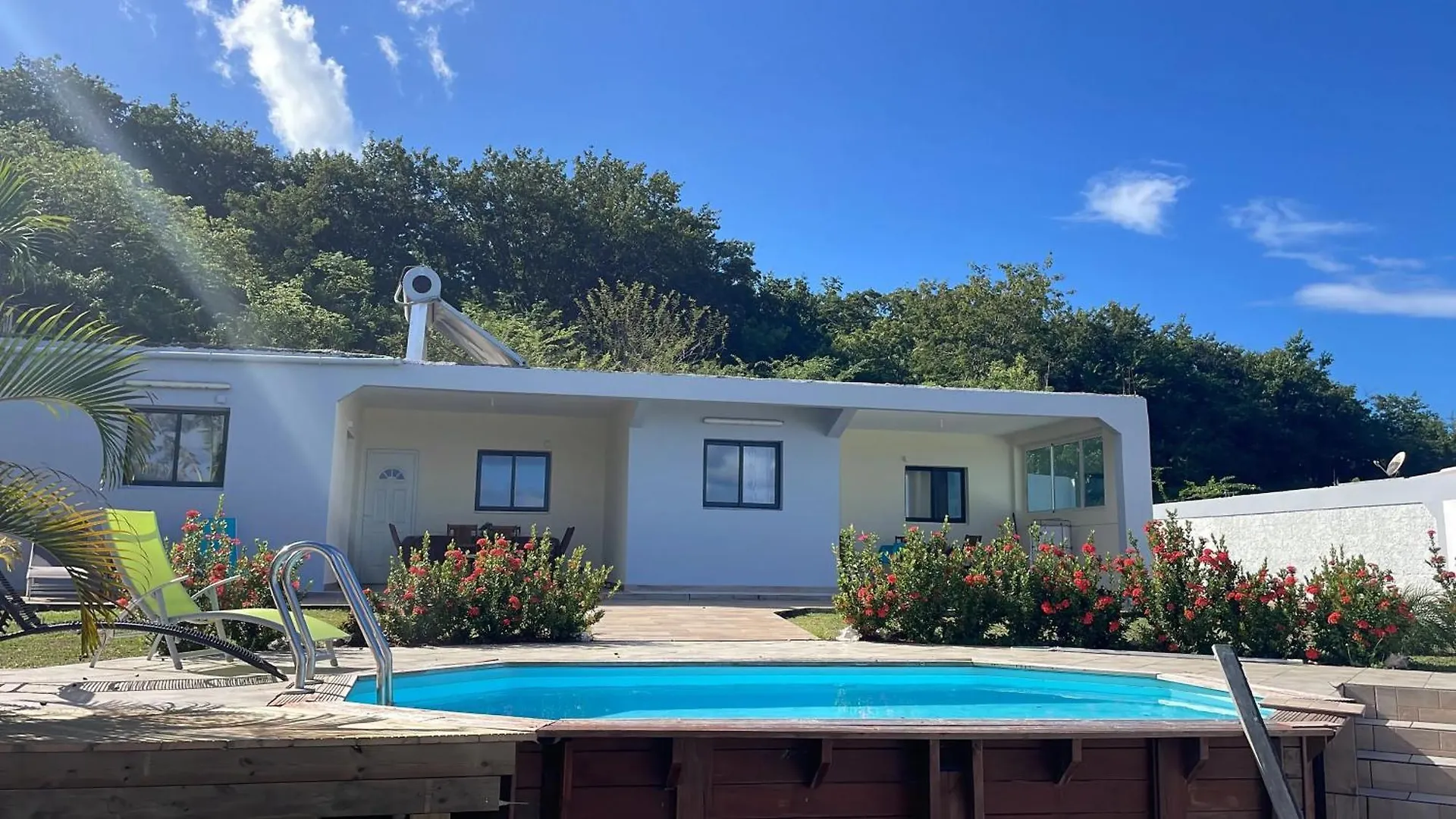 Villa Confortable A Deshaies Avec Piscine Privee