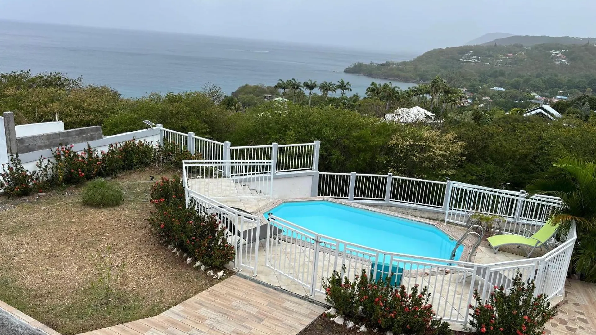 Villa Confortable A Deshaies Avec Piscine Privee