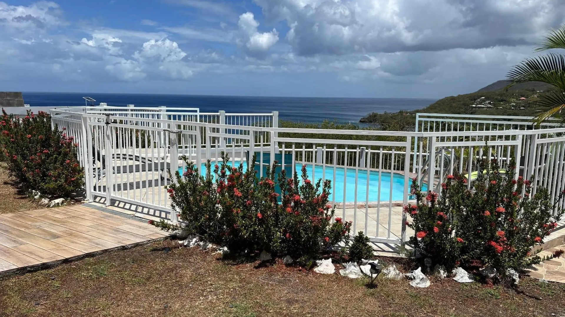 Villa Confortable A Deshaies Avec Piscine Privee